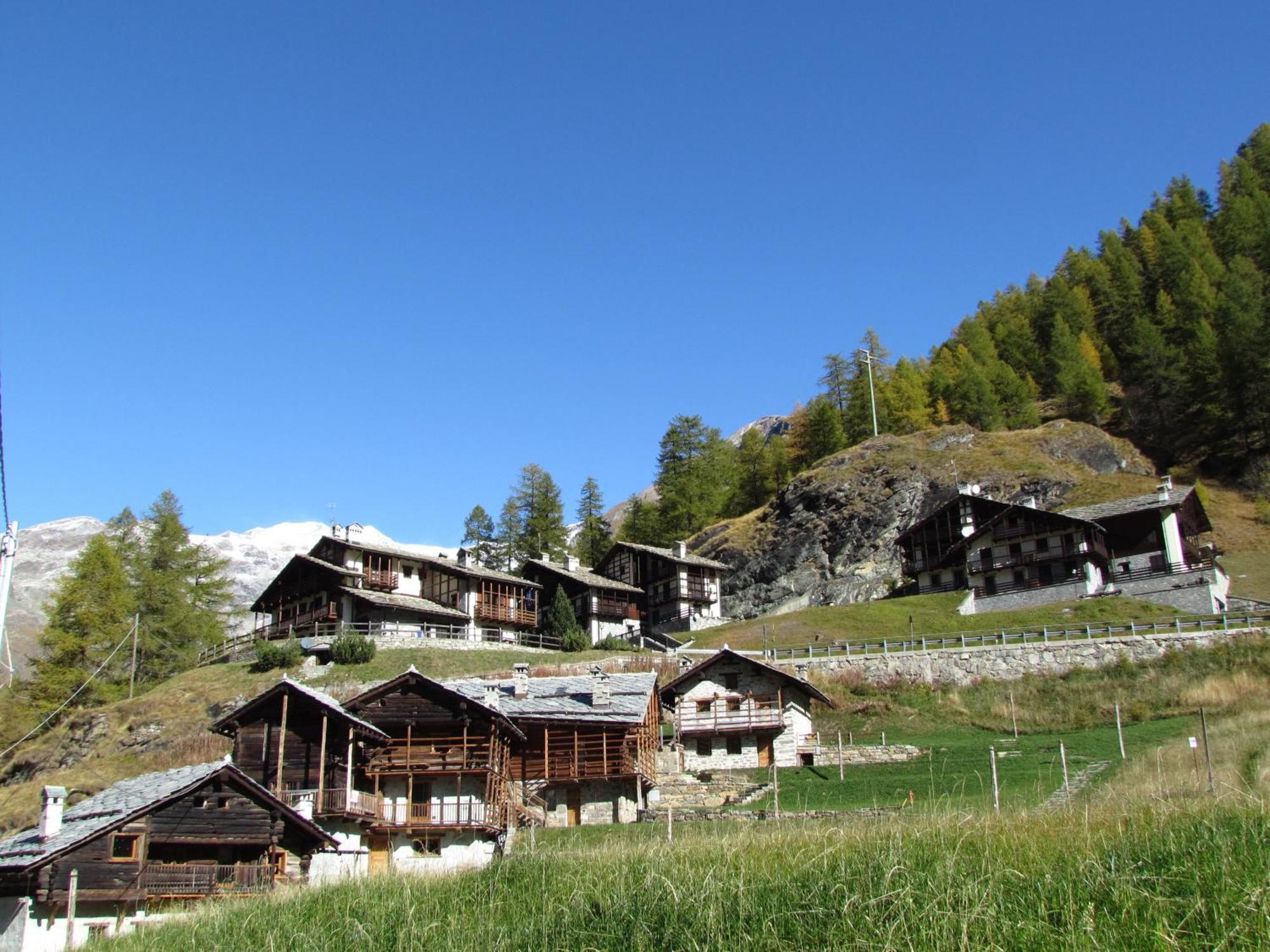 Il Piccolo Residence Gressoney-la-Trinité Esterno foto